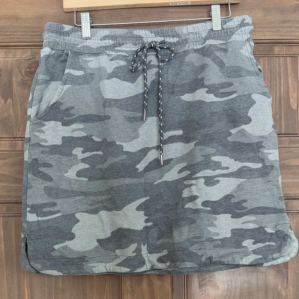 Casual Camo Drawstring Skirt L